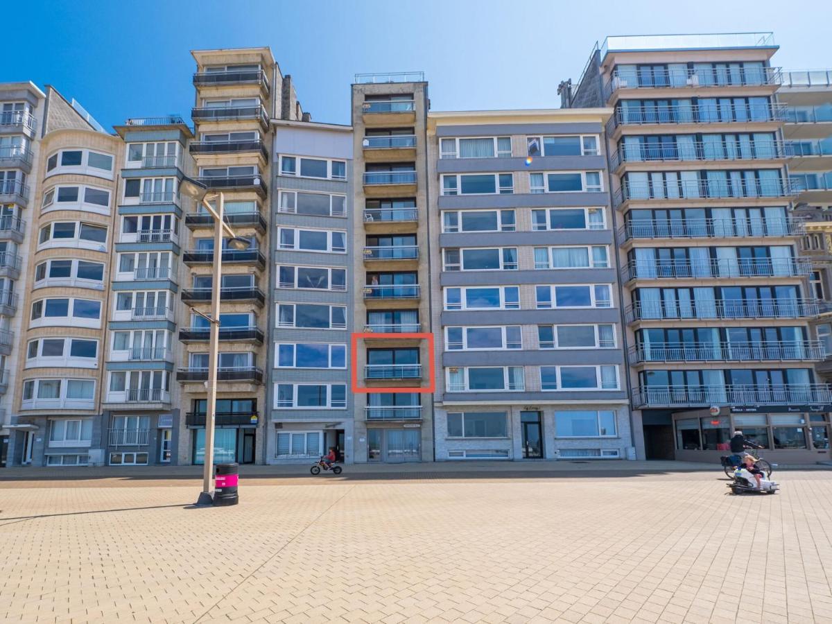 Spacious Apartment With View Middelkerke Exterior photo